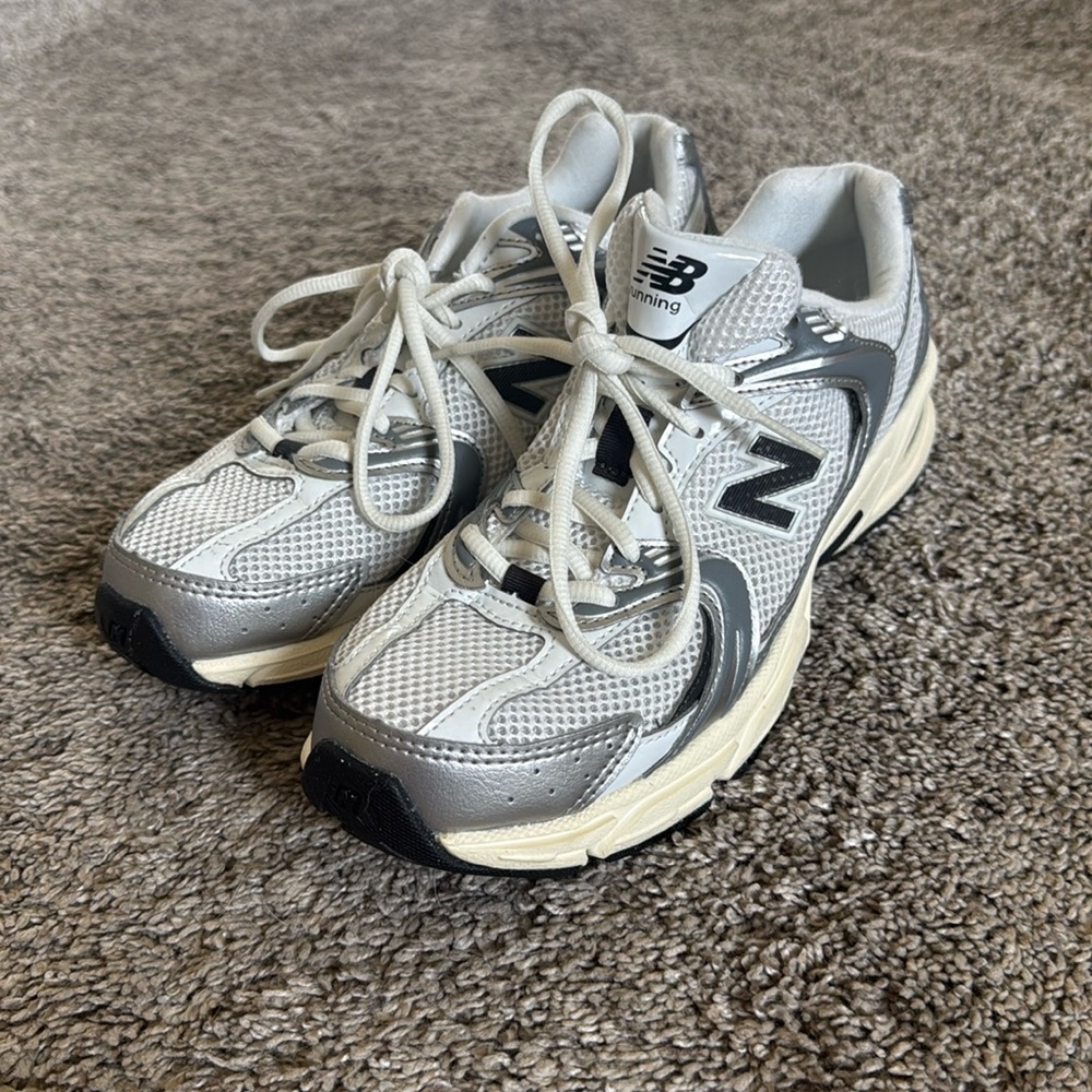 New balance black/silver/white sneakers US 7.5